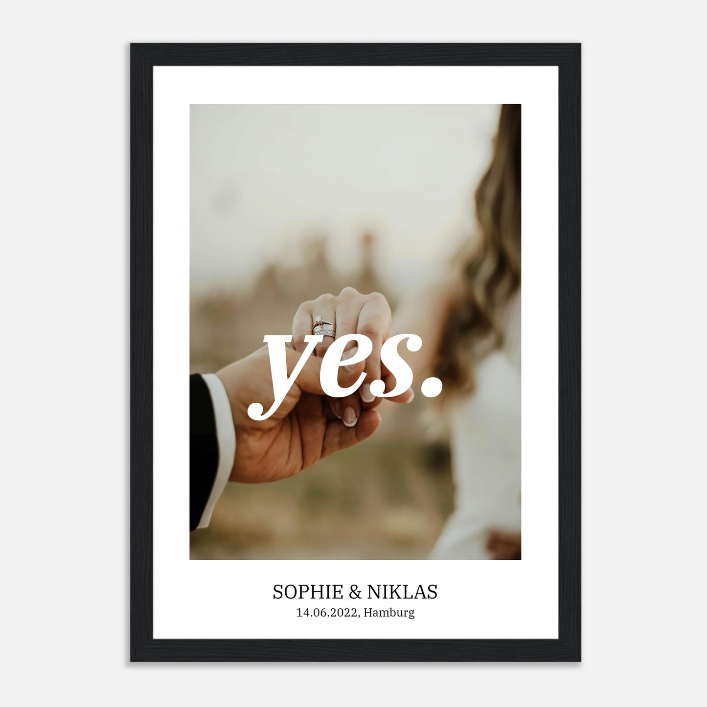 mockup-framed-print-wood-21x30